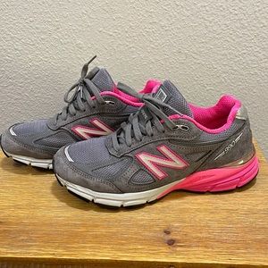 New Balance Women's 990v4 - Size 7